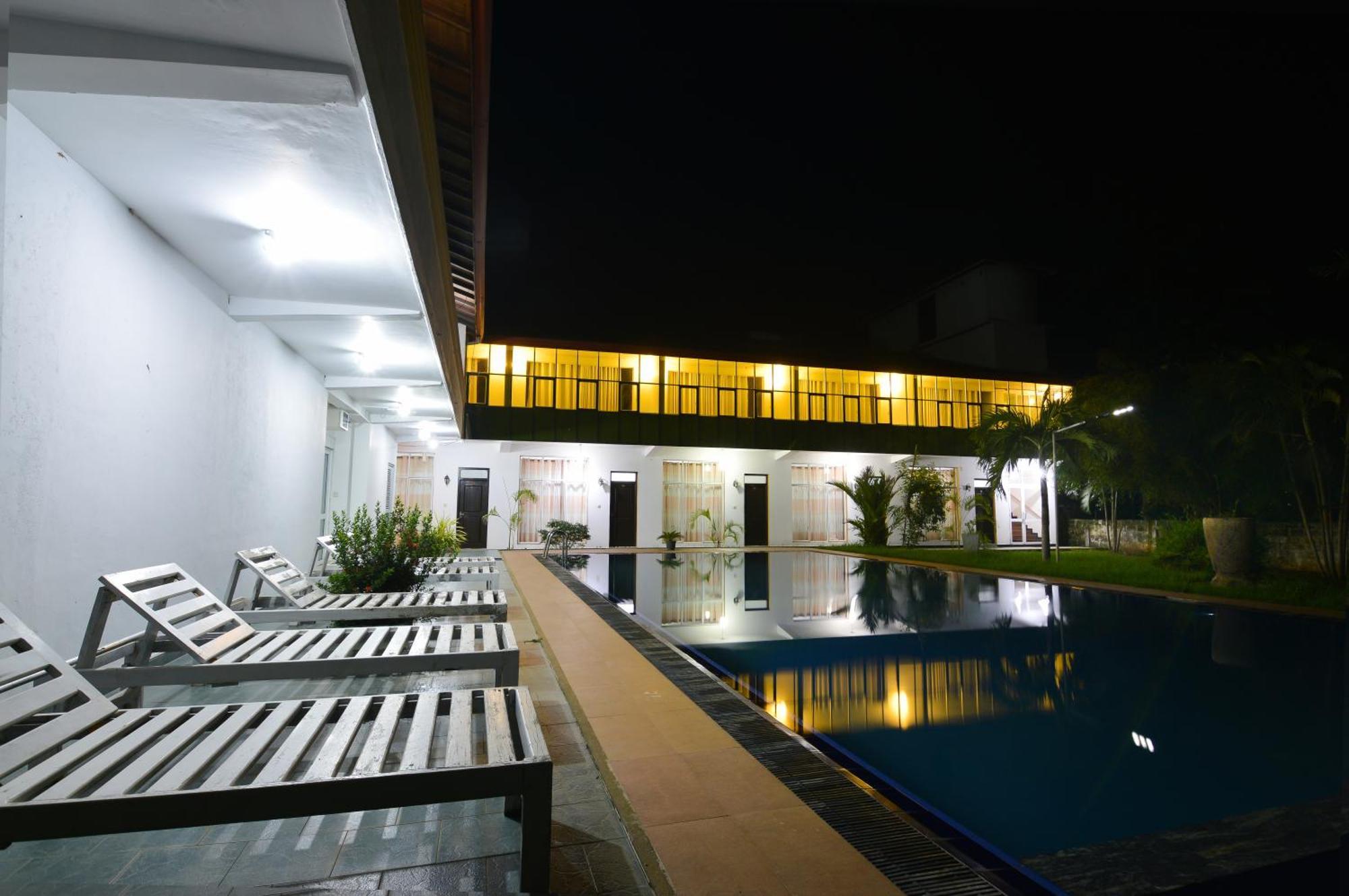 Siyanco Holiday Resort Polonnâruvâ Extérieur photo