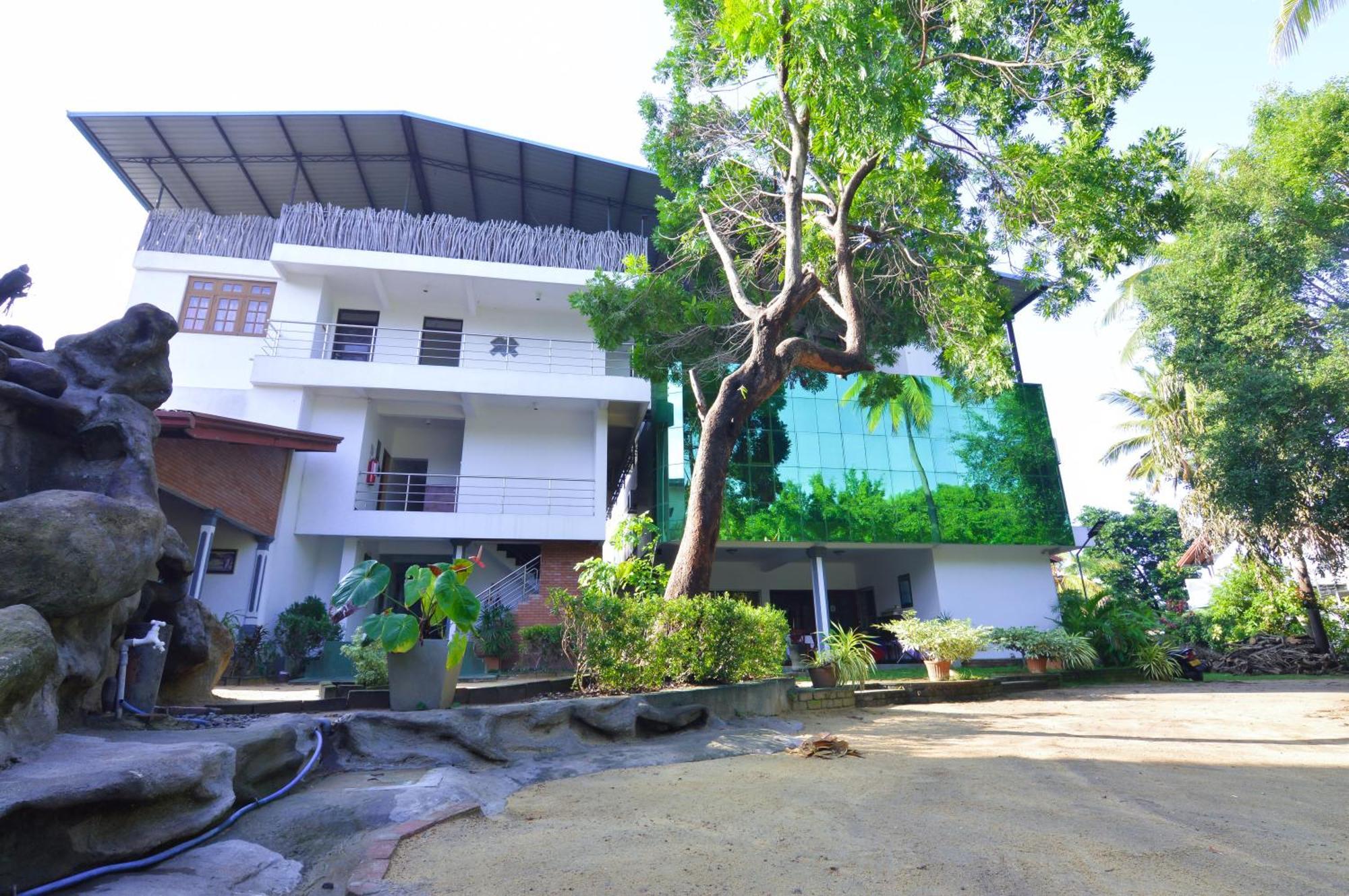 Siyanco Holiday Resort Polonnâruvâ Extérieur photo