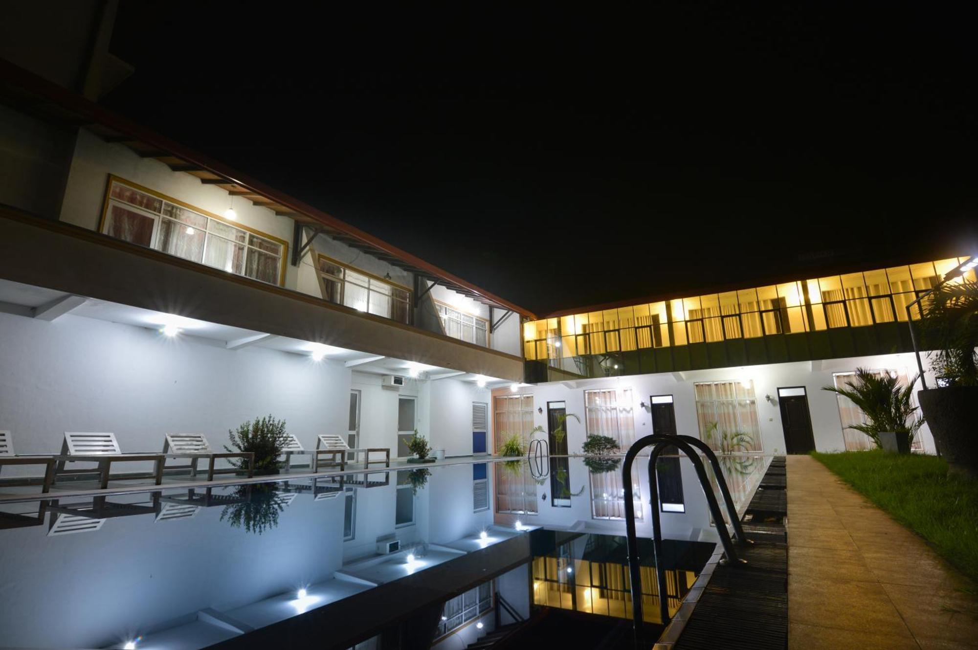 Siyanco Holiday Resort Polonnâruvâ Extérieur photo