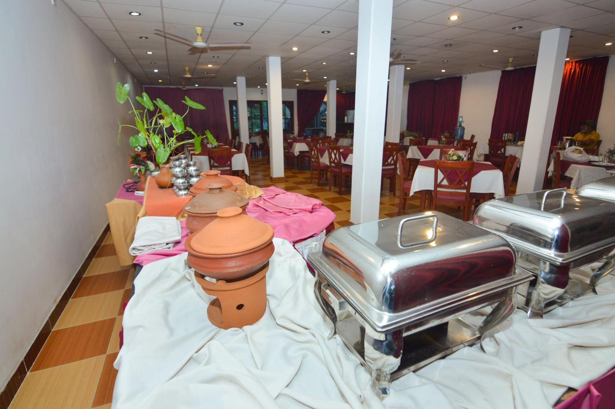 Siyanco Holiday Resort Polonnâruvâ Extérieur photo