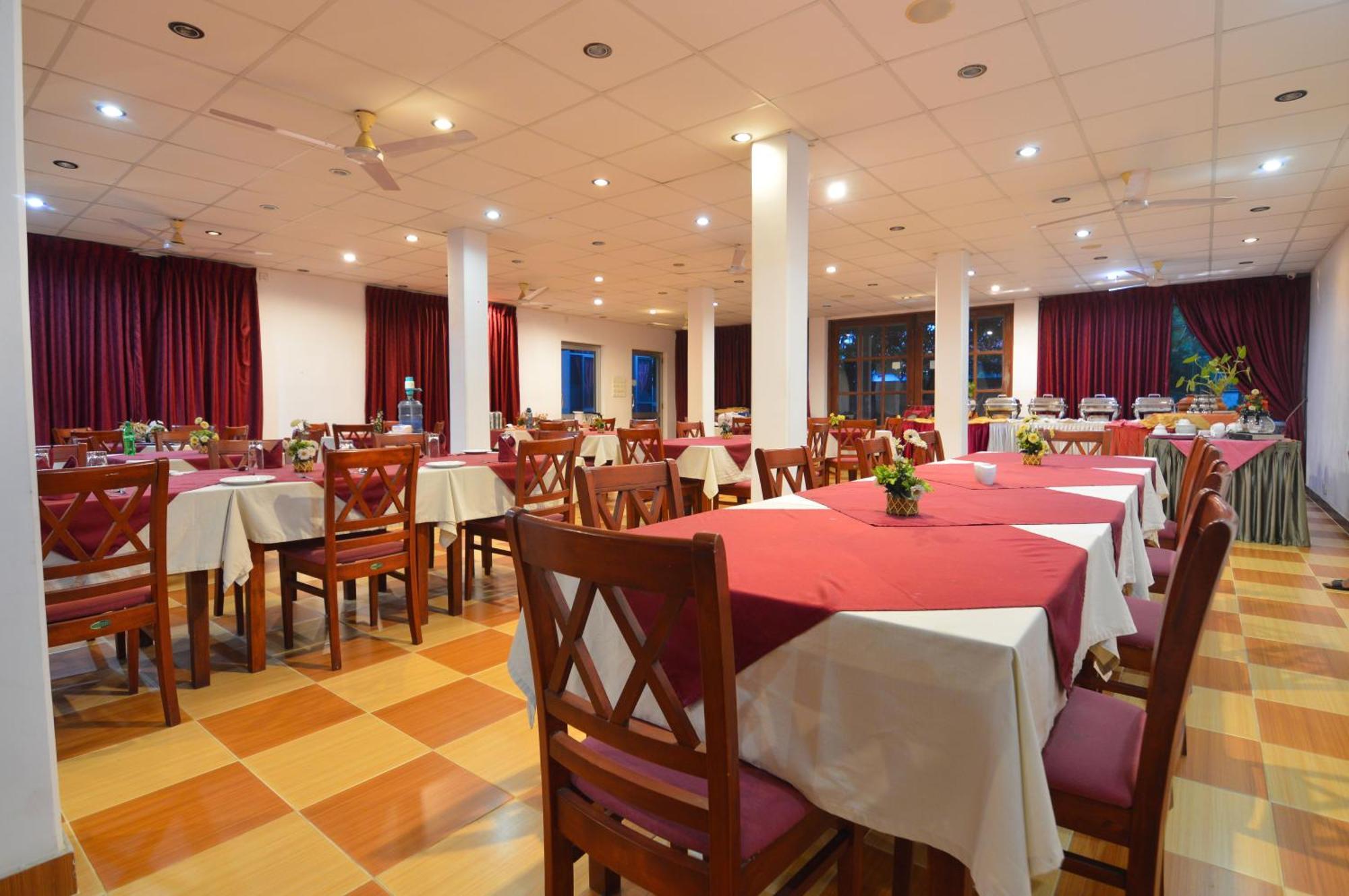 Siyanco Holiday Resort Polonnâruvâ Extérieur photo