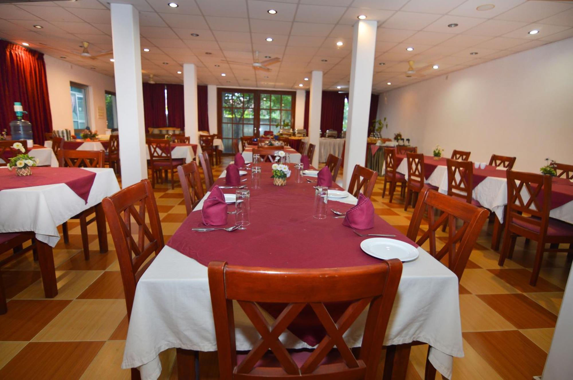 Siyanco Holiday Resort Polonnâruvâ Extérieur photo
