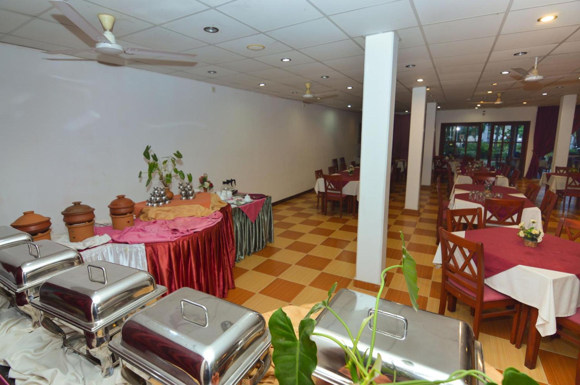 Siyanco Holiday Resort Polonnâruvâ Extérieur photo